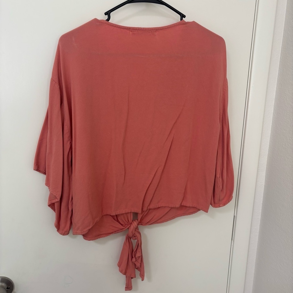 3/$15 Lola Grace Orange Tie-Front  low vneck Top size M - Picture 2 of 8
